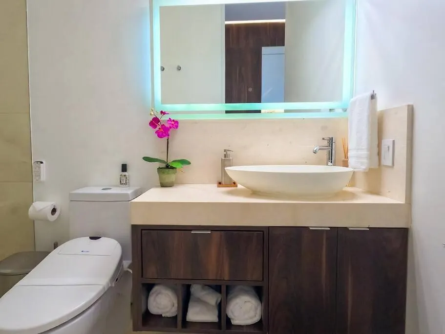 شقة Luxury Oceanview Modern Condo بويرتو فالارتا
